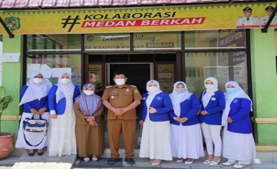 Audiensi ke kantor camat